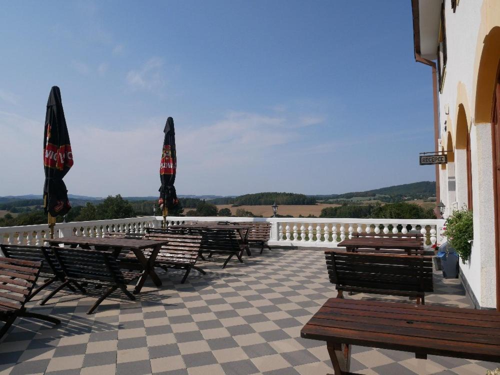 Hotel Stamberk Naceradec Ngoại thất bức ảnh