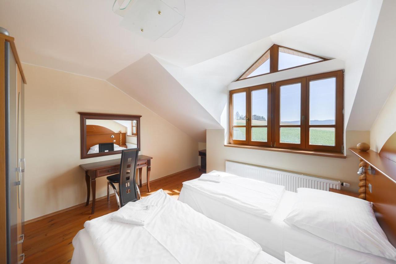 Hotel Stamberk Naceradec Ngoại thất bức ảnh